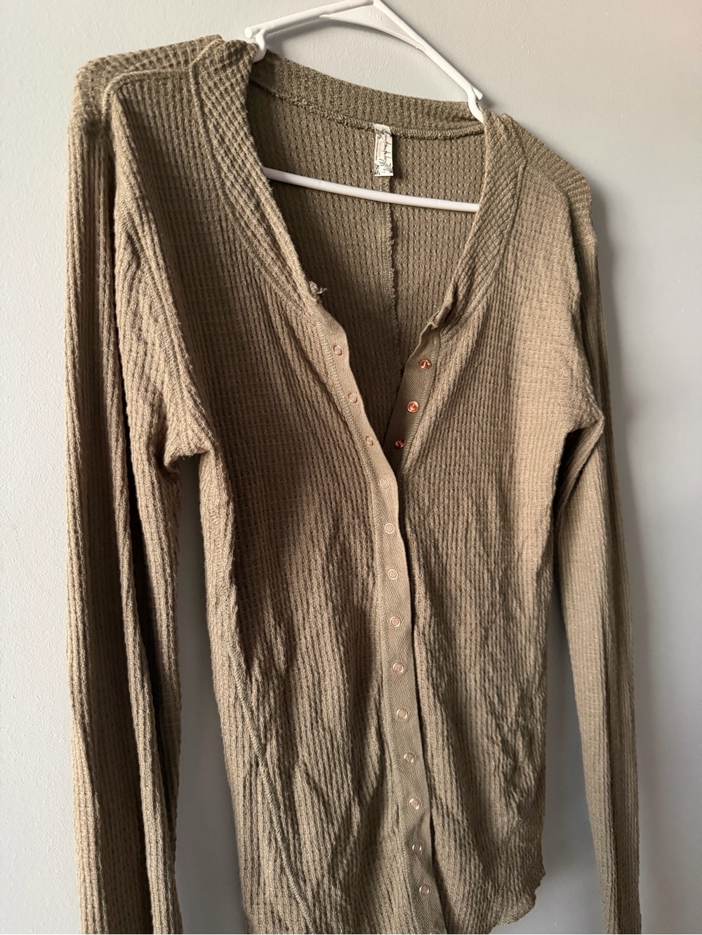 Going Places Cardi in Sage Beige - Picture 3 of 4
